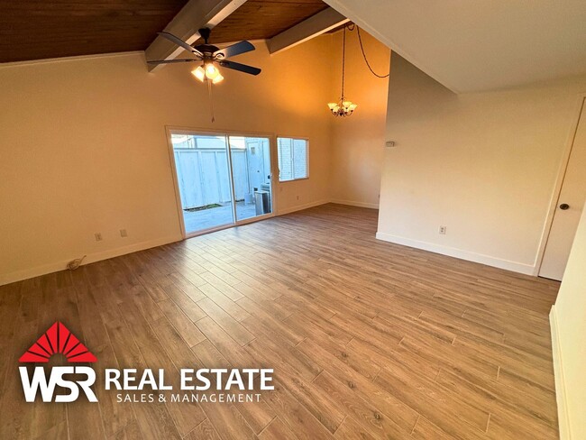 Building Photo - Charming upgraded condo in Upland!