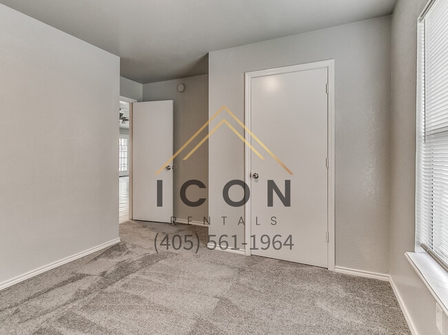 Building Photo - 10477 Aberdeen Dr