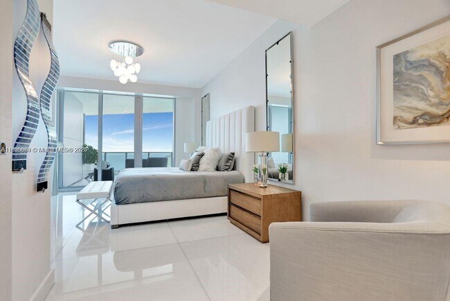 Building Photo - 701 N Fort Lauderdale Beach Blvd