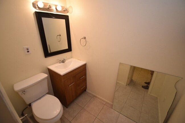 Building Photo - 4279-4279 S 1350 E