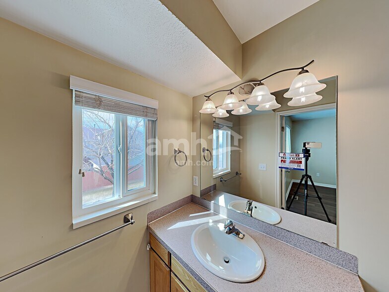 Building Photo - 120 S 1660 W