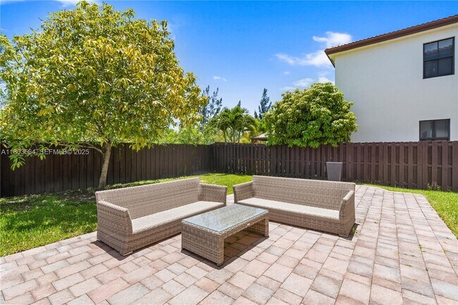 Building Photo - 9974 NW 86th Terrace