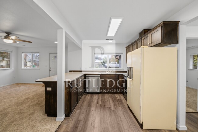 Building Photo - 176 Mallory Ln