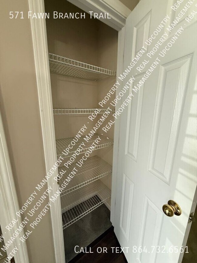 Building Photo - 571 Fawn Branch Trail