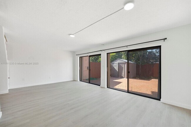 Building Photo - 3809 SW 82nd Ave