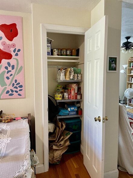 Building Photo - 385 Columbia St