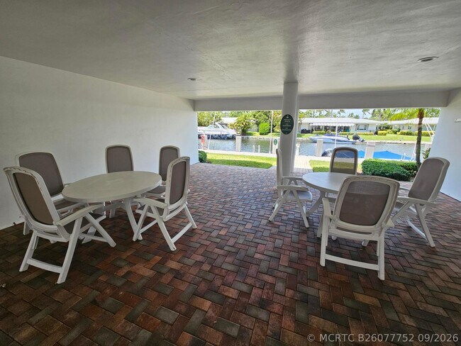 Building Photo - 1461 S Ocean Blvd