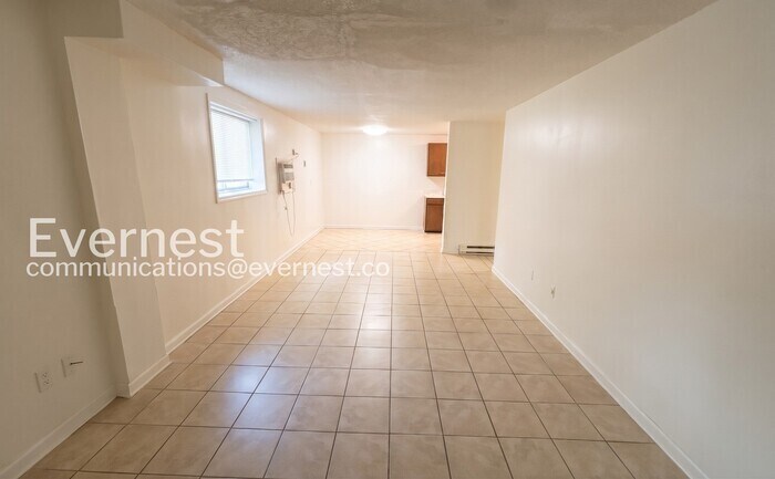 Building Photo - 1851 Dana Ln