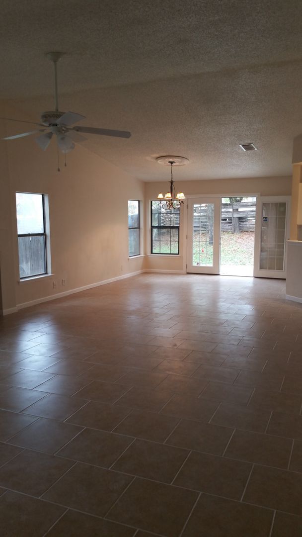 Building Photo - 10343 Prescott Dr