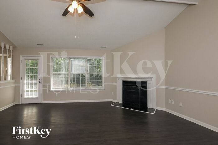 Building Photo - 2700 Teak Ct