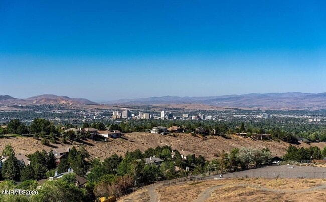 Building Photo - 4690 Aberfeldy Rd