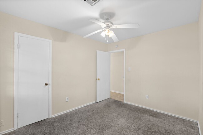 Building Photo - 14410 Alkay St
