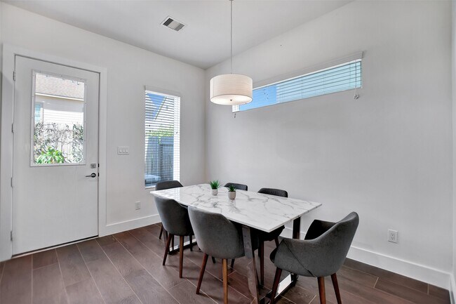 Building Photo - 5507 Robusto Pl