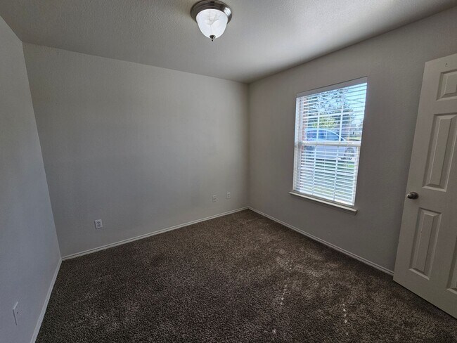 Building Photo - Available Now..   Absolutely Amazing property