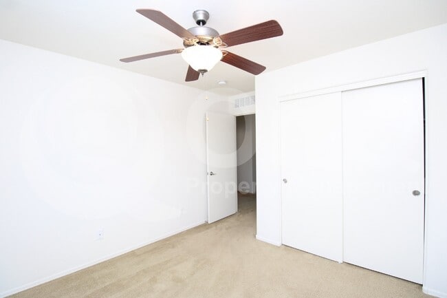 Building Photo - 2614 N 73rd Dr