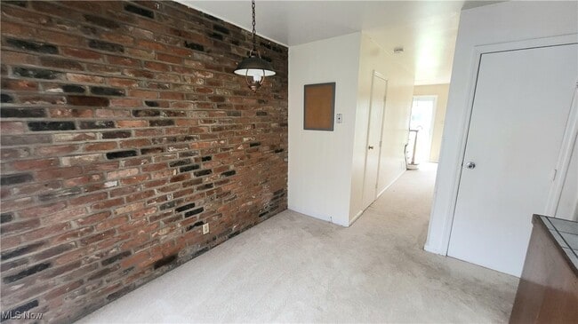 Building Photo - 23 Trenton Square