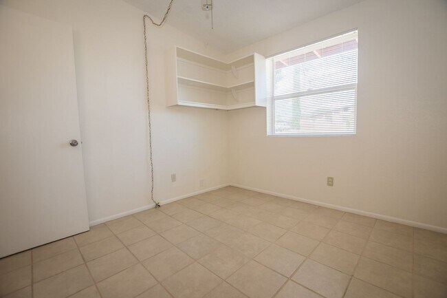 Building Photo - Updated and Charming 3 Bedroom, 2 Bath Hom...