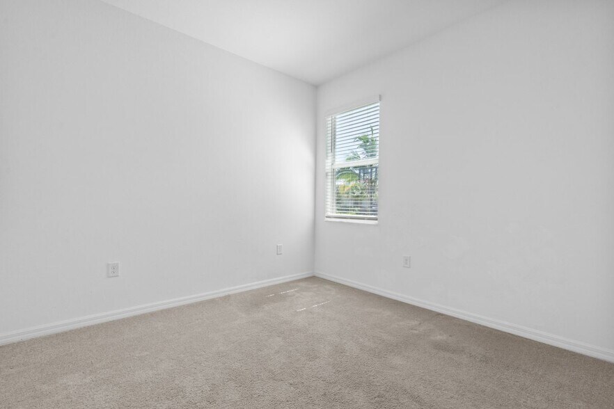 Building Photo - 4288 Lemongrass Dr
