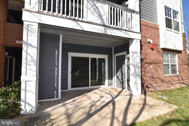 Building Photo - 20301 Beechwood Terrace