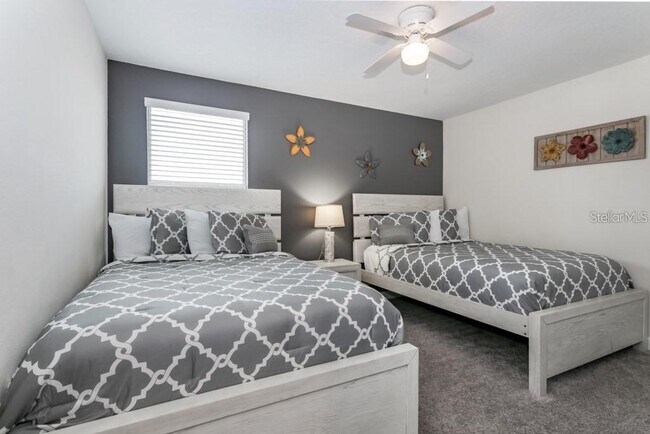 Building Photo - 1561 Flange Dr