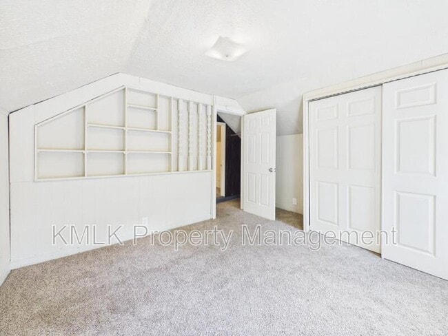 Building Photo - 534 Gage St