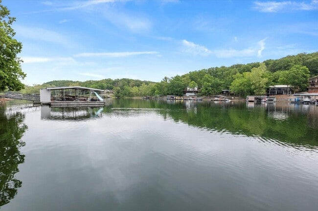 Building Photo - 24 Mimosa Rd