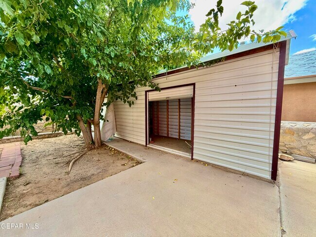 Building Photo - 12720 Tierra Mina Dr
