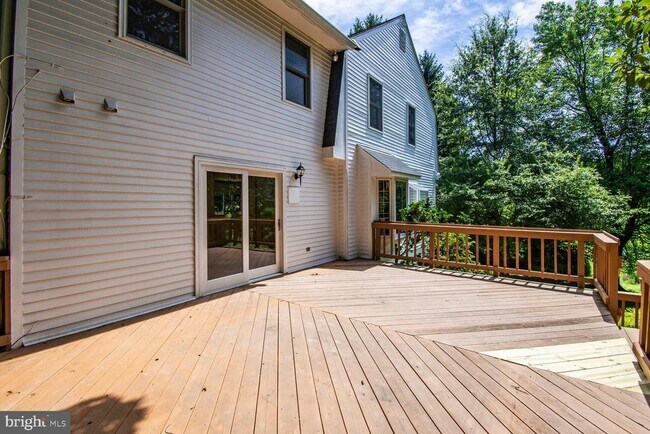 Building Photo - 7701 Zulima Ct