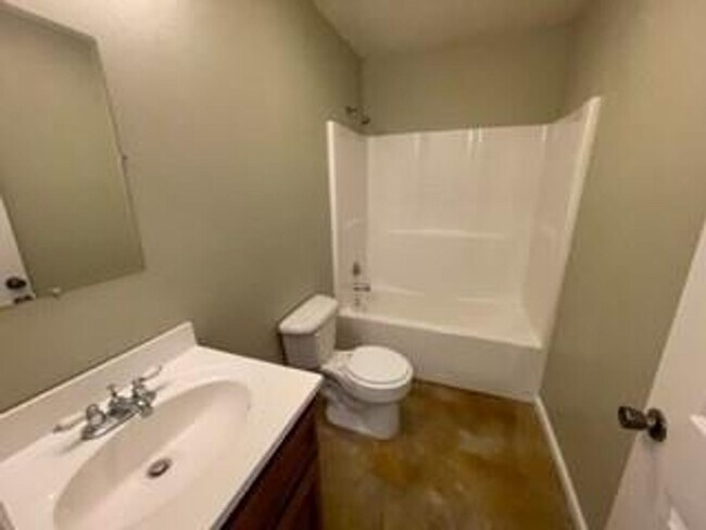 Building Photo - 45129 Durbin Rd