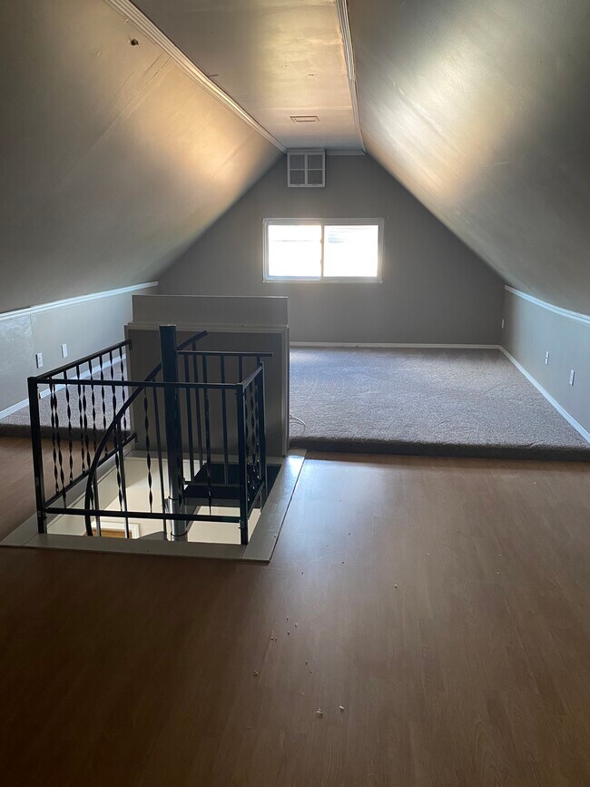 Third floor bedroom. - 2114 Wascana Ave