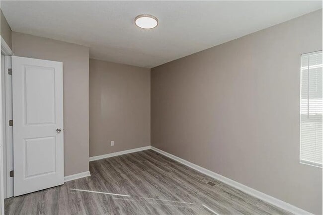 Building Photo - 919 N Piatt Ave