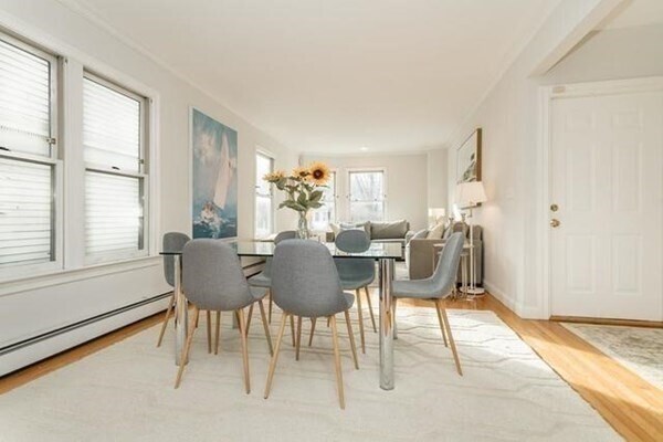 Building Photo - 1431 Cambridge St