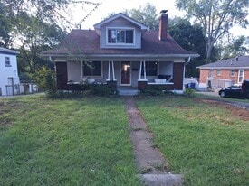 Building Photo - 2908 Wurtele Ave