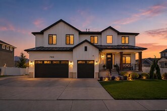 Building Photo - Lehi House