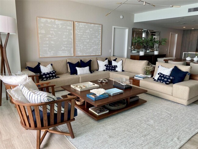 Building Photo - 350 Ocean Dr