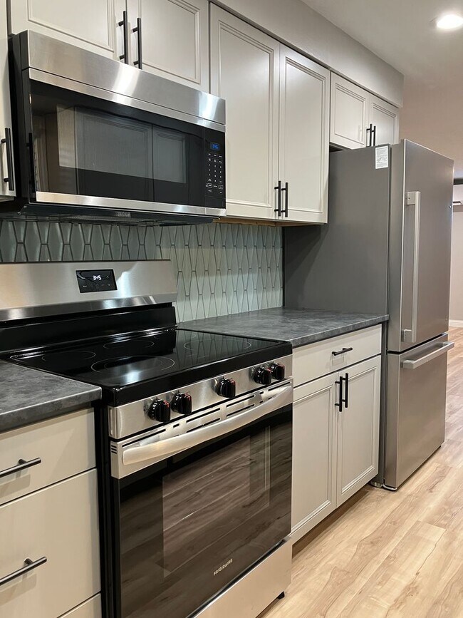 Building Photo - Remodeled Three Bedroom Home