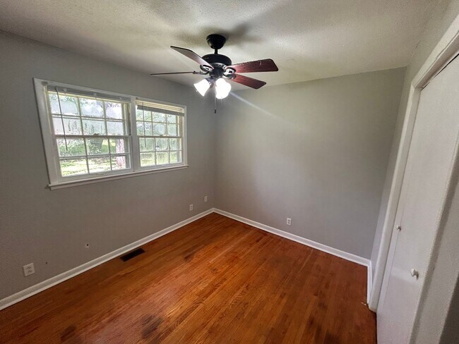 Building Photo - 4802 Bluehaven Dr NW