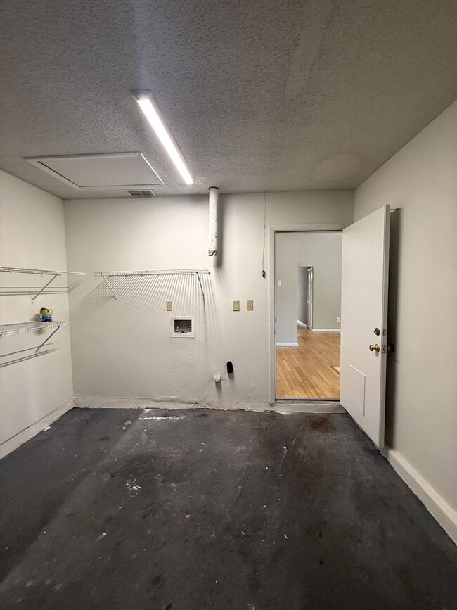 Building Photo - Cute 3/2 Townhome in Winter Park - close t...