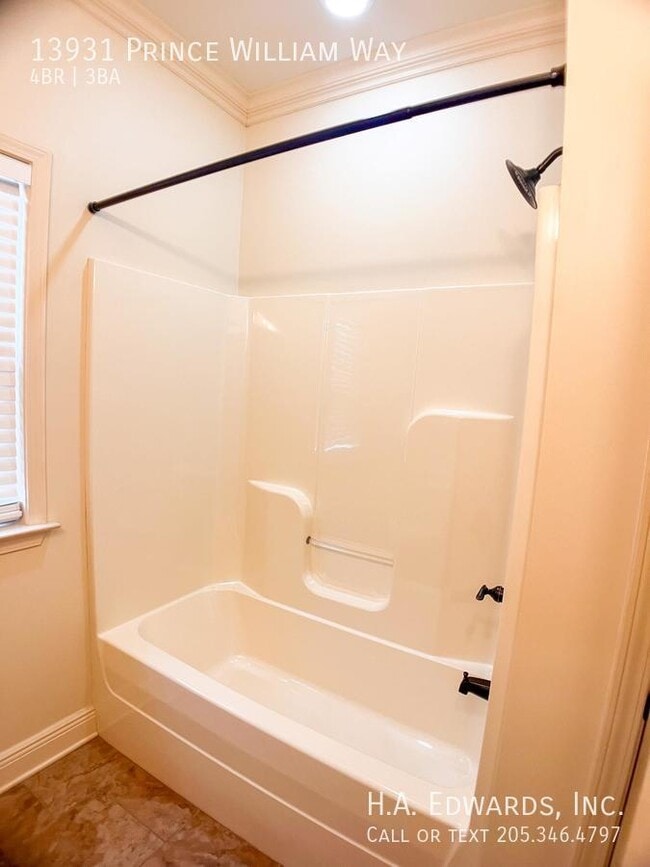 Building Photo - 13931 Prince William Way