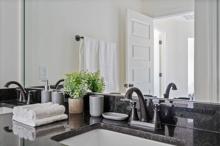 Building Photo - 3319 Old Hickory Blvd