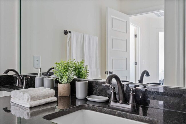 Building Photo - 3319 Old Hickory Blvd