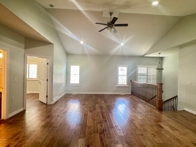 Building Photo - 588 S 350 E