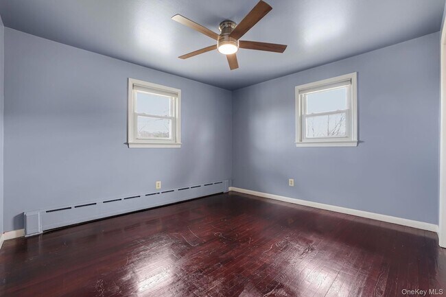 Building Photo - 2 Gillis Ave