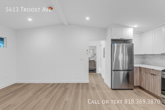 Building Photo - 5413 Troost Ave