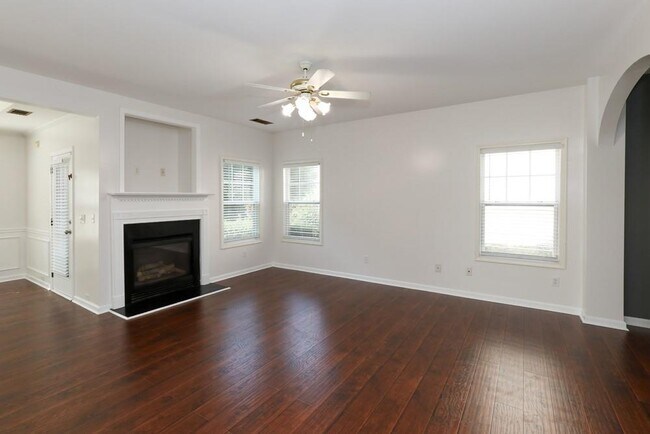 Building Photo - 2871 Cross Creek Dr