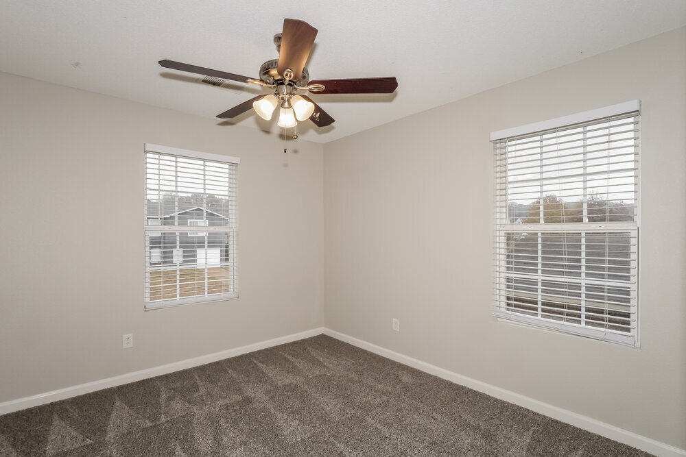 Building Photo - 9999 Chariden Dr