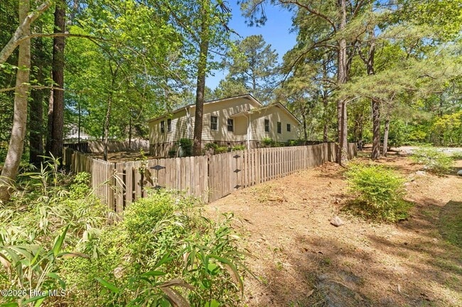 Building Photo - 24 Spring Lake Dr