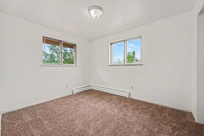 Building Photo - 10250 W 12th Ave