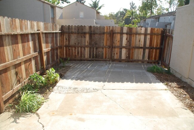 Building Photo - Todd Ranch Condo Welcome to the Todd Ranch Condo, 3-bedroom, 2-bathroom home located in the vibra...