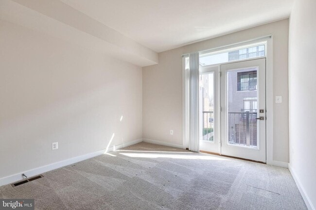 Building Photo - Live in the highly coveted community of Pa...